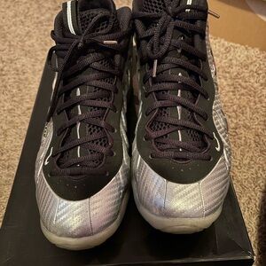 Nike Kids Sneakers Black and Silver